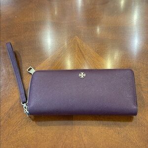 Tory Burch Passport Wallet